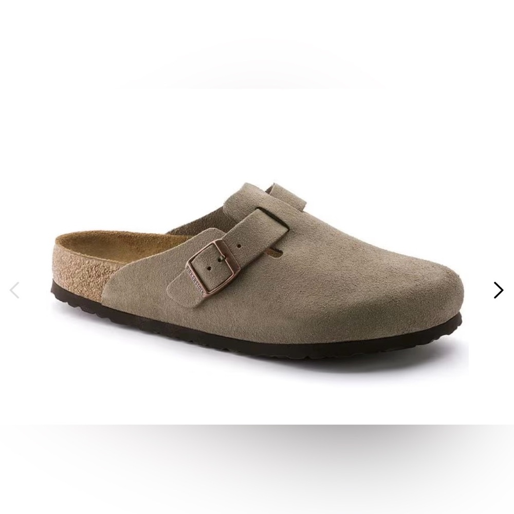Birkenstock Boston Soft Footbed
Suede Leather size 44 Regular/Wide 11-11.5)